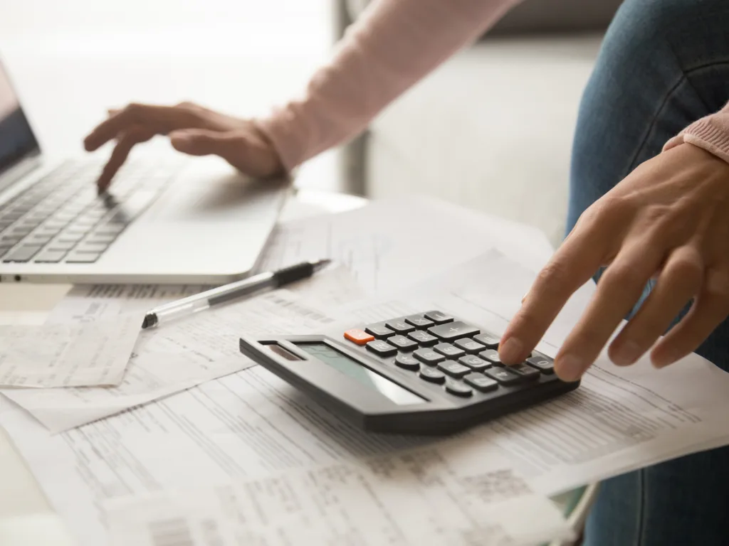 How to Save Money on Your Monthly Expenses