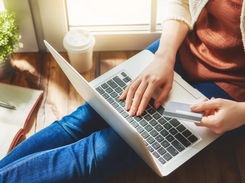 Best and Worst Expenses to Pay With a Credit Card