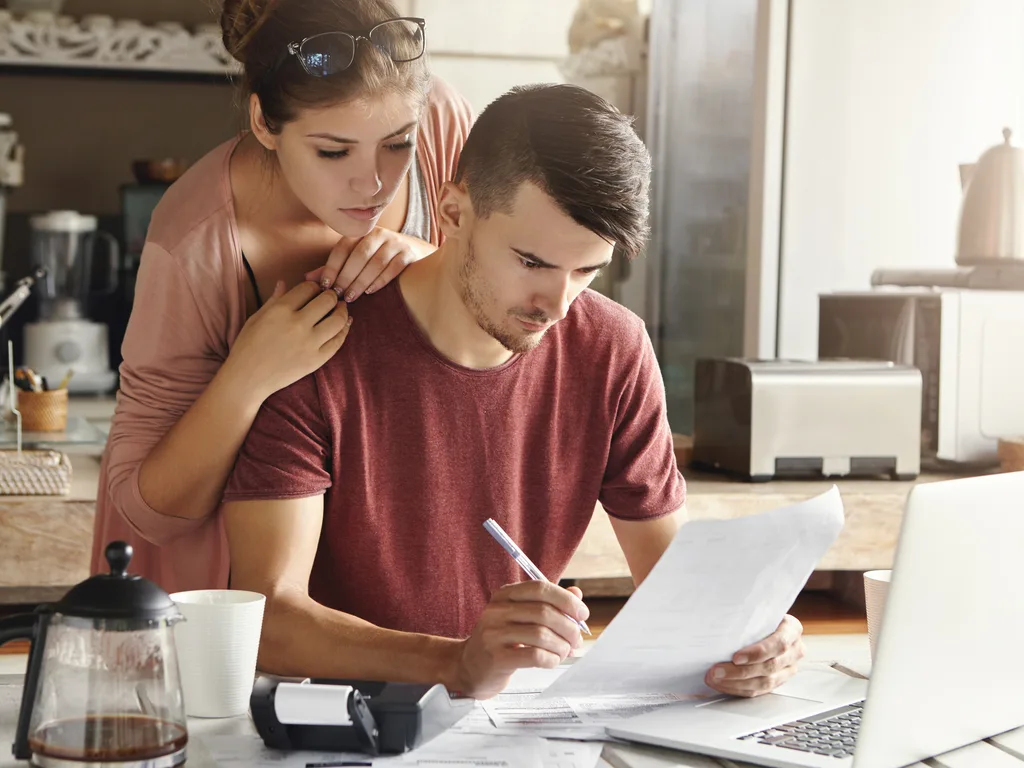7 Signs That You Are Not Financially Stable