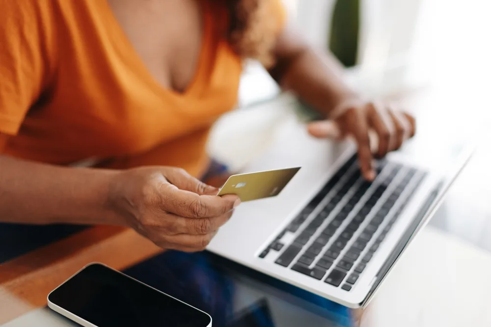 How to Maximize Your Credit Card Benefits Without Falling Into Debt