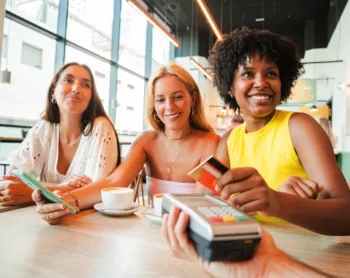 Money FOMO: How Social Pressure Influences Your Spending More Than You Realize